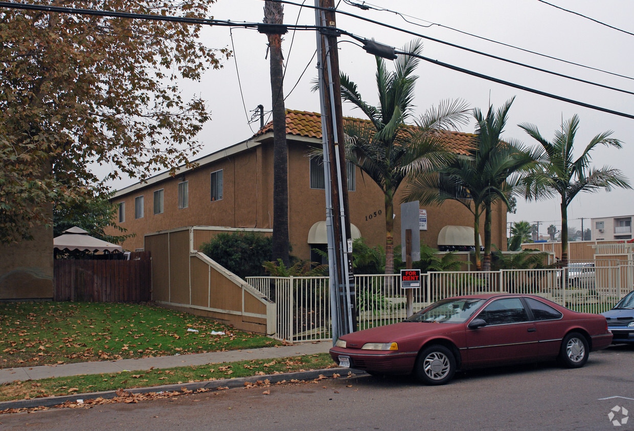 Building Photo - 1050 Leland St