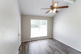 Building Photo - 3819 Old Post Rd Building Photo - 3819 Old Post Rd