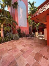 Building Photo - 660 Tennis Club Dr