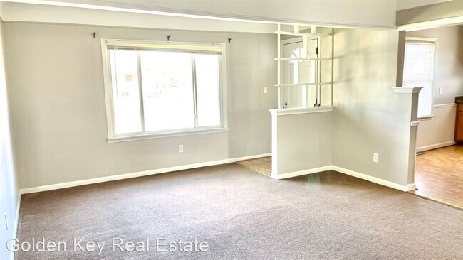 Foto del edificio - 3 br, 1 bath House - 27845 FLORAL ST