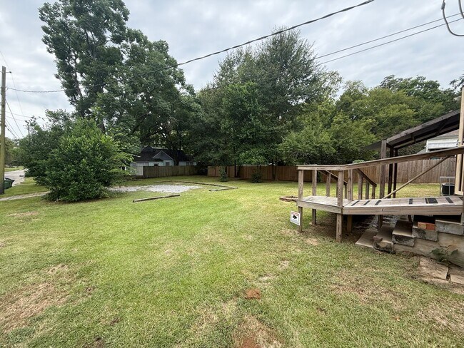 Foto del edificio - ** 3 bed 2 bath located in Cloverdale ** C...