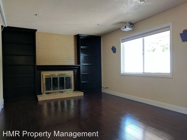 Building Photo - 2380 N Robinhood Pl