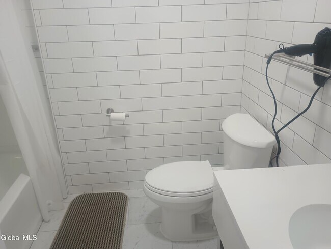 Foto del edificio - 199 Lark St