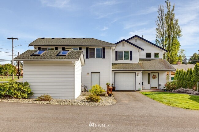 Foto del edificio - 531 Pecks Dr