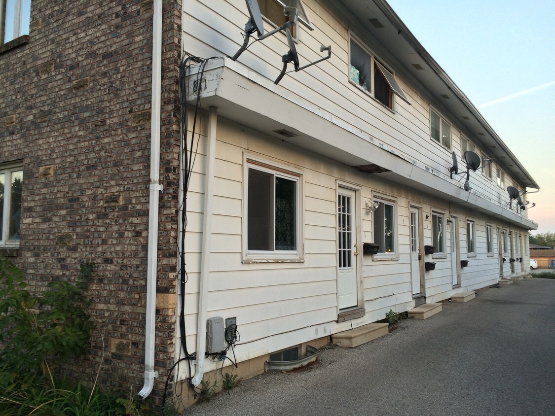 Foto principal - 811 W 3rd St