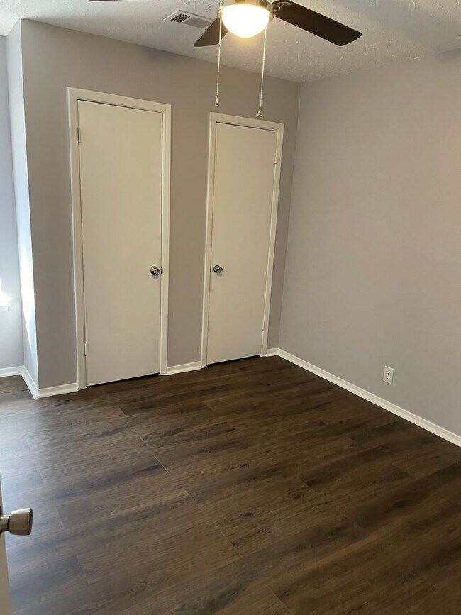 Foto del edificio - Duplex - Stunning 3 bedroom 2 bath