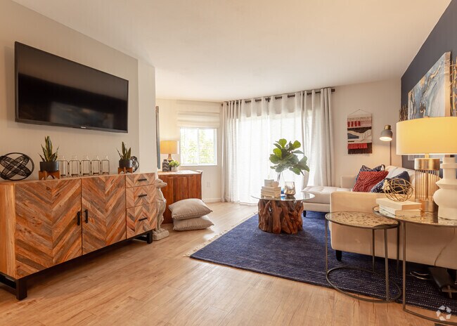Apartamento A1-102: 1HAB, 1BA - 700 ft² - Seven at West Boca