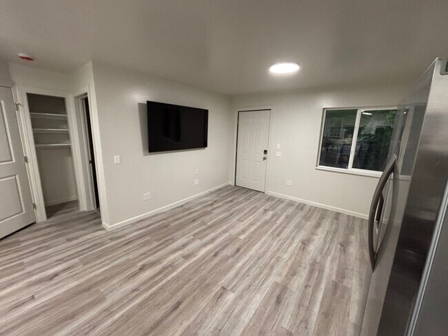 Foto del edificio - 1020 Lowell Ave S