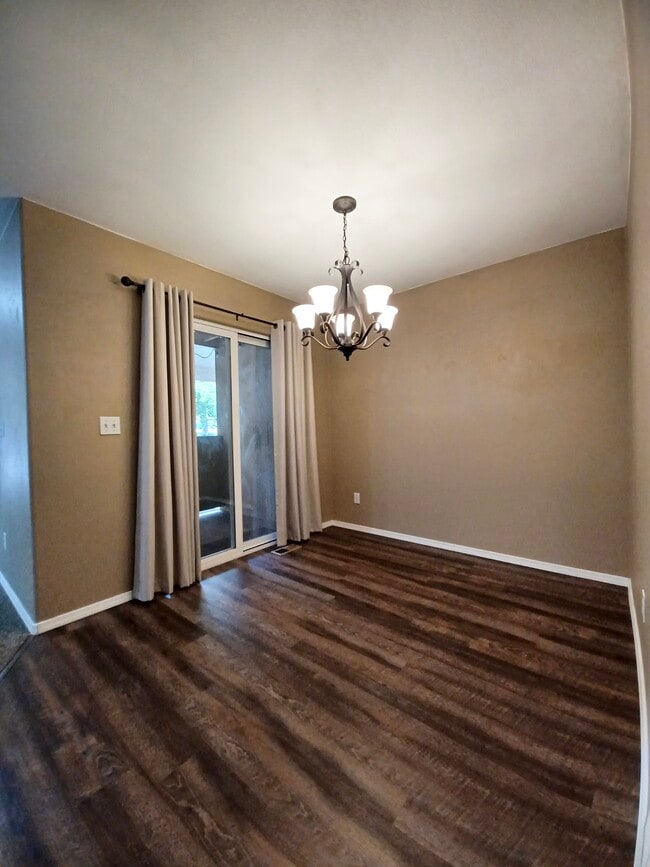 Building Photo - 1713 Woodburn St