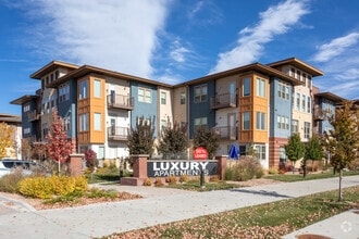 Building Photo - Alas Over Lowry