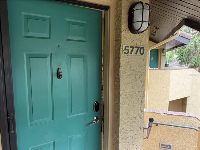 Building Photo - 5770 Ashton Lake Dr