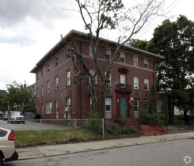 528530 Dexter St Providence, RI 02907 Rentals Providence, RI