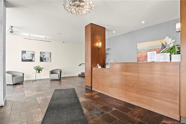 Building Photo - 50 Glenbrook Rd
