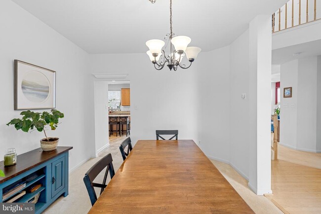 Building Photo - 8592 Stonehouse Dr