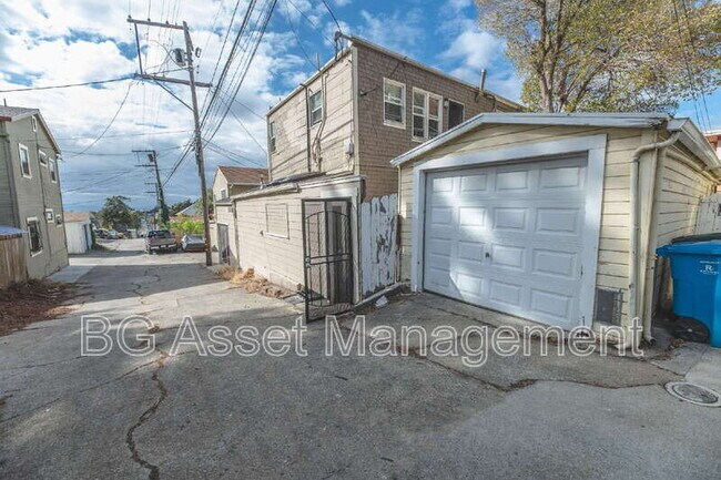 Foto del edificio - 639 Carolina St