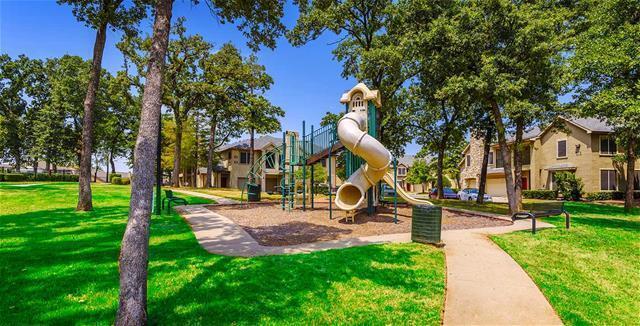 Foto del edificio - 2400 State Hwy 121