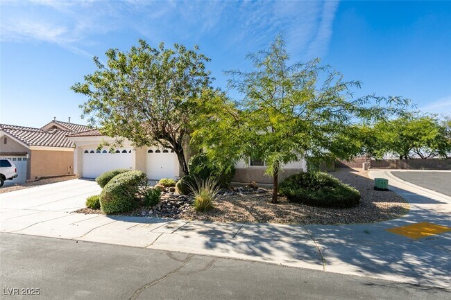 Building Photo - 2255 Double Tree Ave