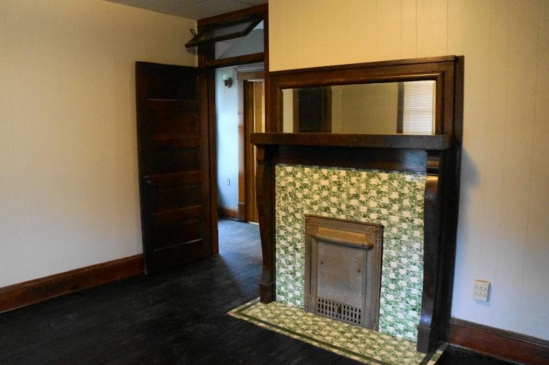 Primary Photo - 123 Denham Street