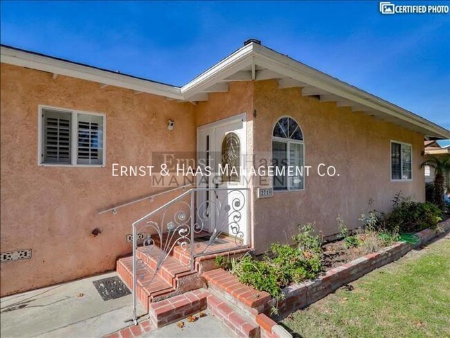 Building Photo - Beautiful 4 Bedroom 2 Bath Home in Prime L...