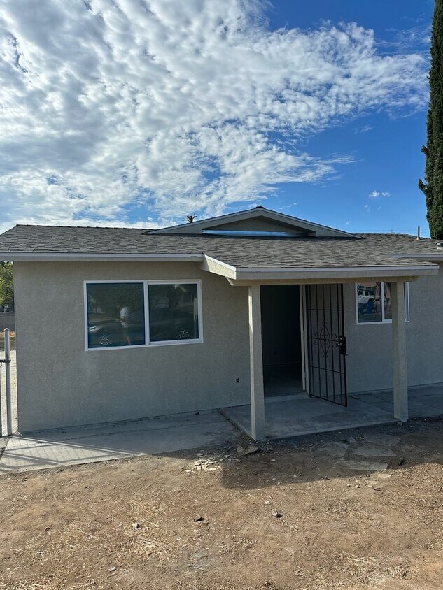 Foto principal - 3 bedroom/ 2 bath Newly Remodeled Home in ...