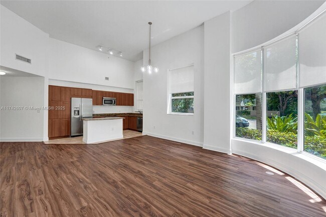Building Photo - 510 NW 84th Ave