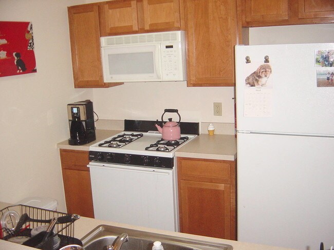 Kitchen - 410 Jefferson St