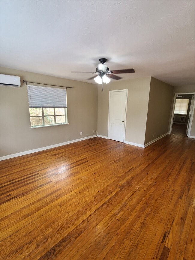 Foto del edificio - 1434 Lawson St