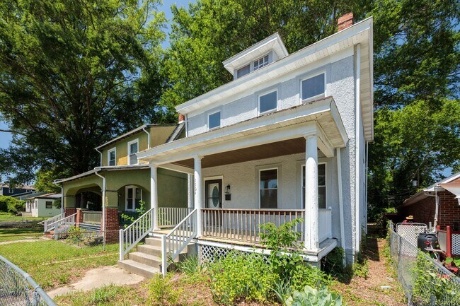 Building Photo - Completely Renovated 3 Bedroom Home in Hig...