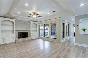 Building Photo - 911 Montview Dr