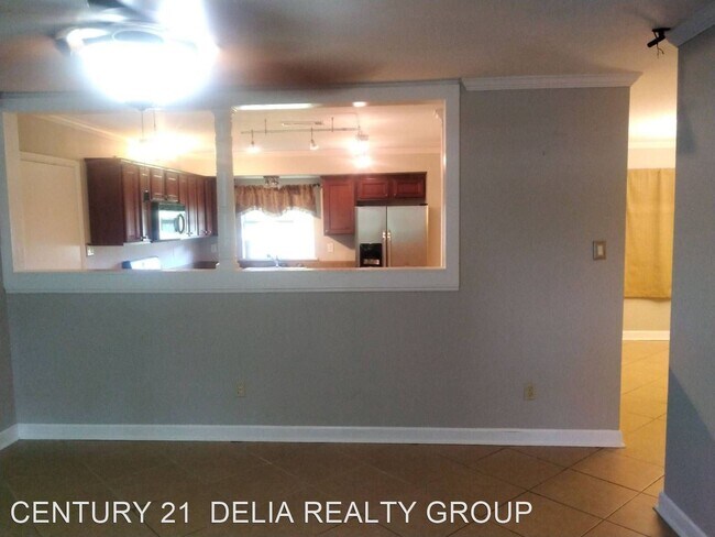 Foto del edificio - 4 br, 2 bath House - 1817 Woodlawn St.