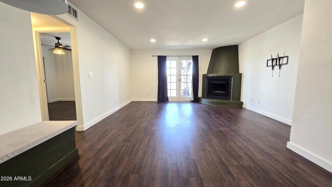 Foto del edificio - 15402 N 28th St