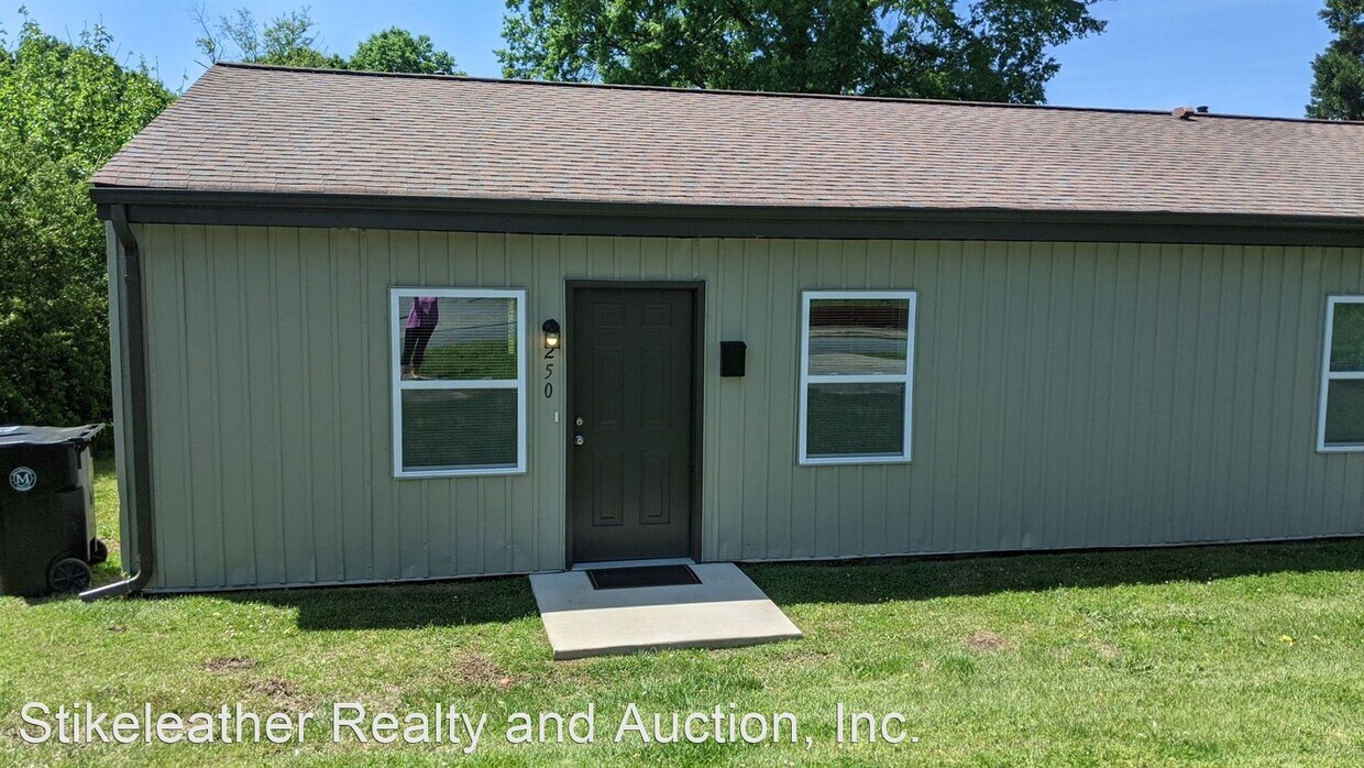 Primary Photo - 2 br, 1 bath House - 250 W McNeely Avenue