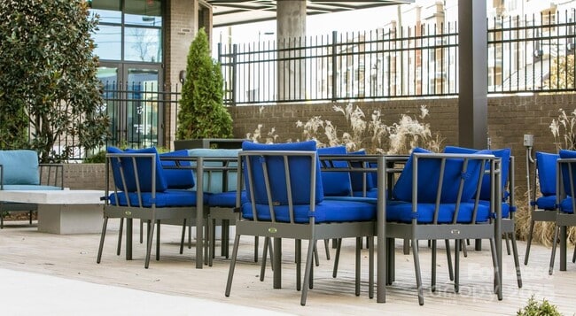 Foto del edificio - 145 New Bern St