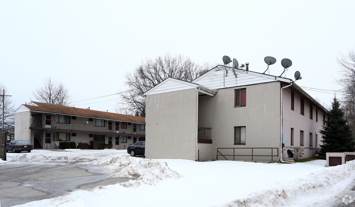 Building Photo - Eastwood Apartments