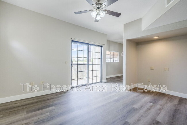 Foto del edificio - 3434 E Baseline Rd