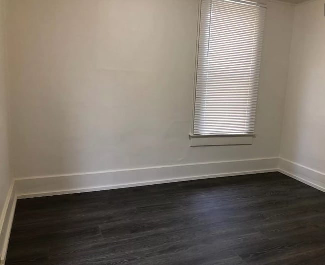 Building Photo - 314 Warm Spring