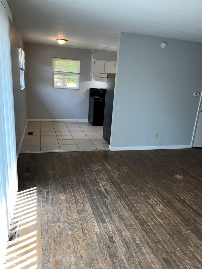 Building Photo - 6264 Eastridge Dr