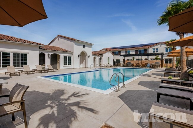 Interior Photo - Tricon Elk Grove