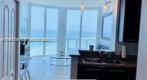 Building Photo - 6515 Collins Ave