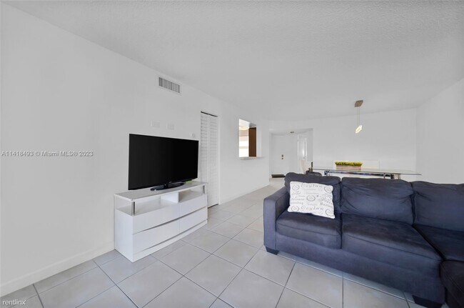 Building Photo - 2 br, 2 bath Condo - The Greens at Doral C...
