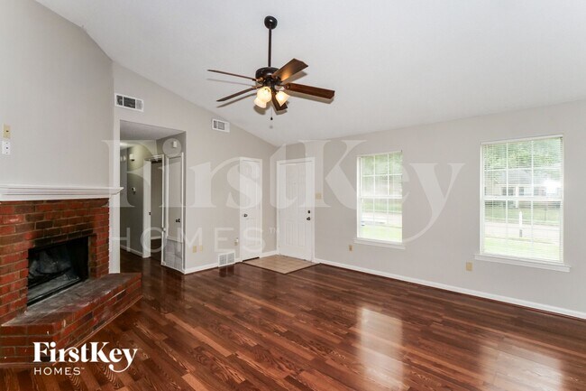 Foto del edificio - 5923 Willow Springs Dr