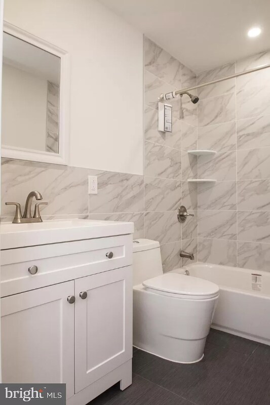 Foto del edificio - 2437 S 13th St