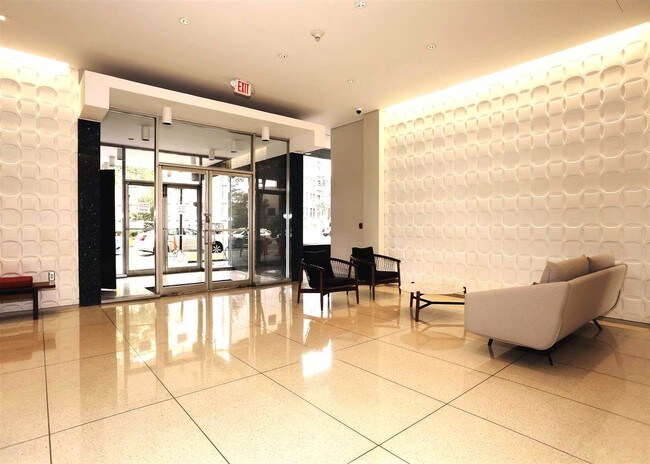 Foto del edificio - 6050 John F. Kennedy Blvd