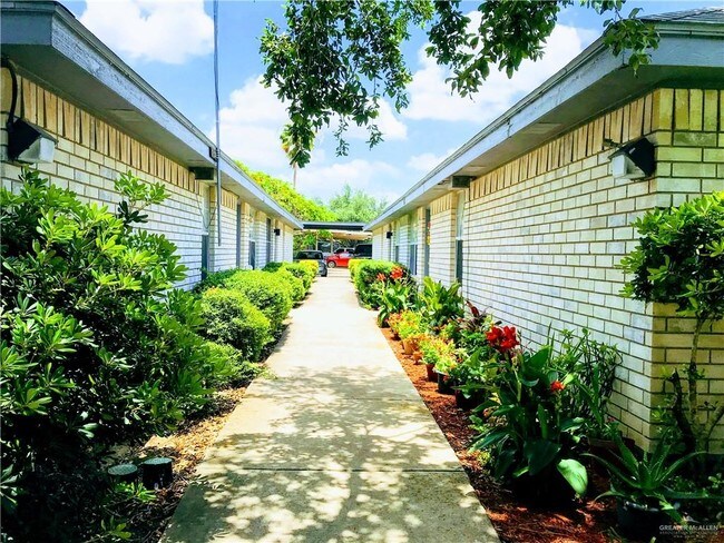 Building Photo - 720 Nightingale Ave