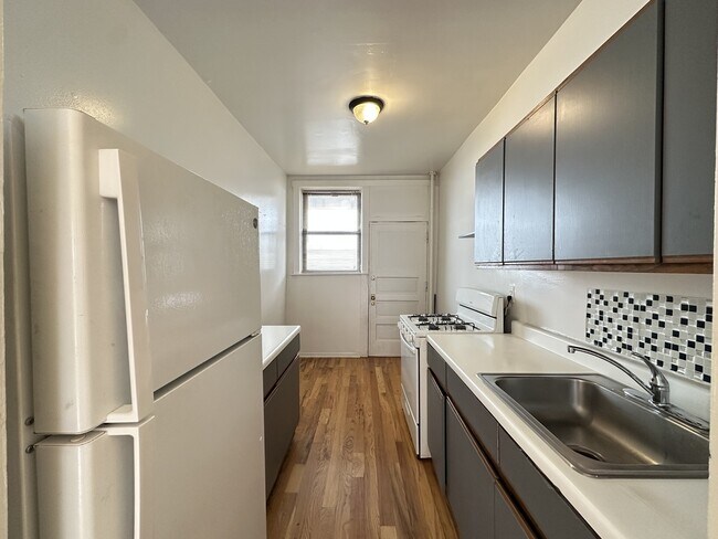 Foto del edificio - 838 W Waveland