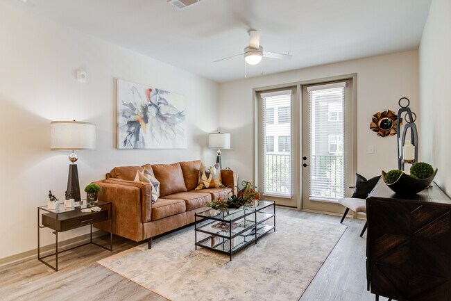 Foto del edificio - The Tomlin Luxury Apartments