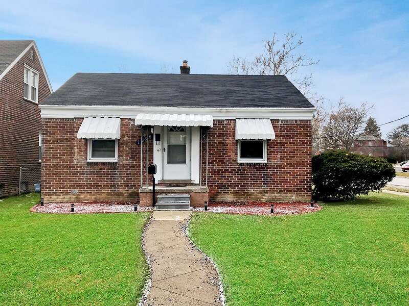 Primary Photo - 2900 Katherine St
