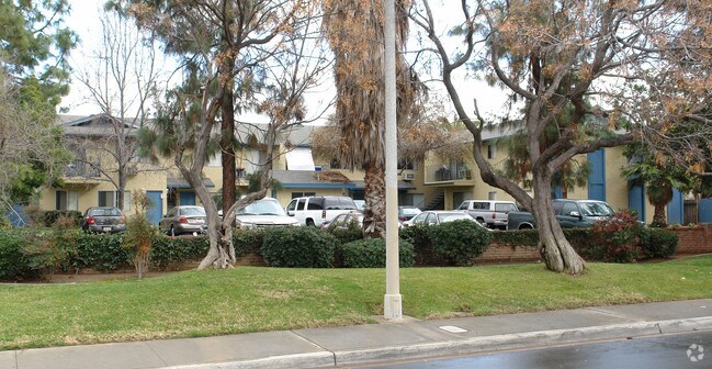 Foto del edificio - 625 Van Houten Ave