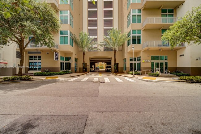 Foto del edificio - 9055 SW 73rd Ct