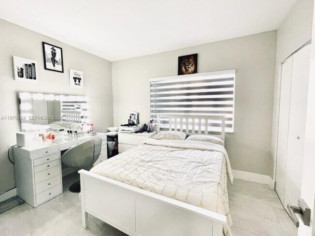 Building Photo - 7090 NW 177th St